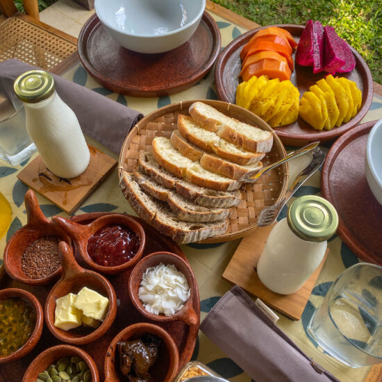 A photo of the selection of items for breakfast
